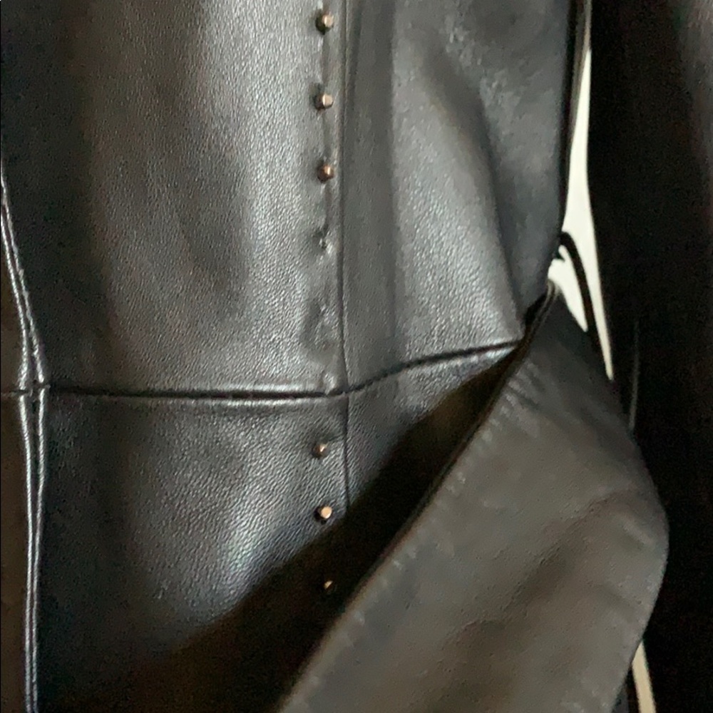 Vakko Sport Leather Coat - Picture 9 of 11